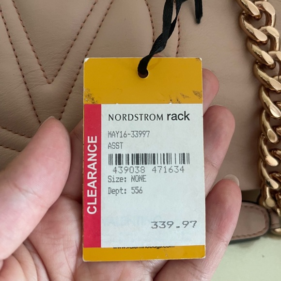 Valentino - Picture 9 of 11